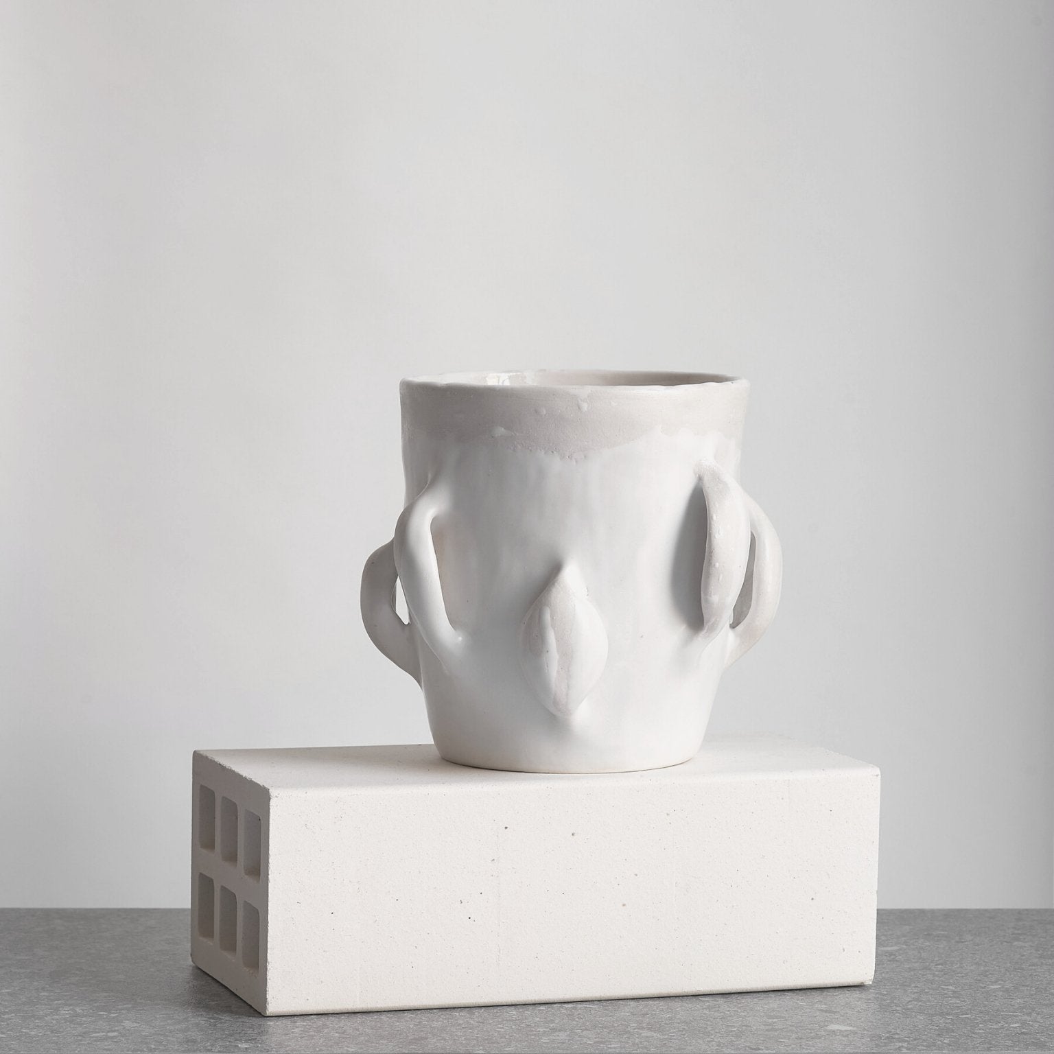 Attached Pot | Ceramic Sculpture - the elementhal