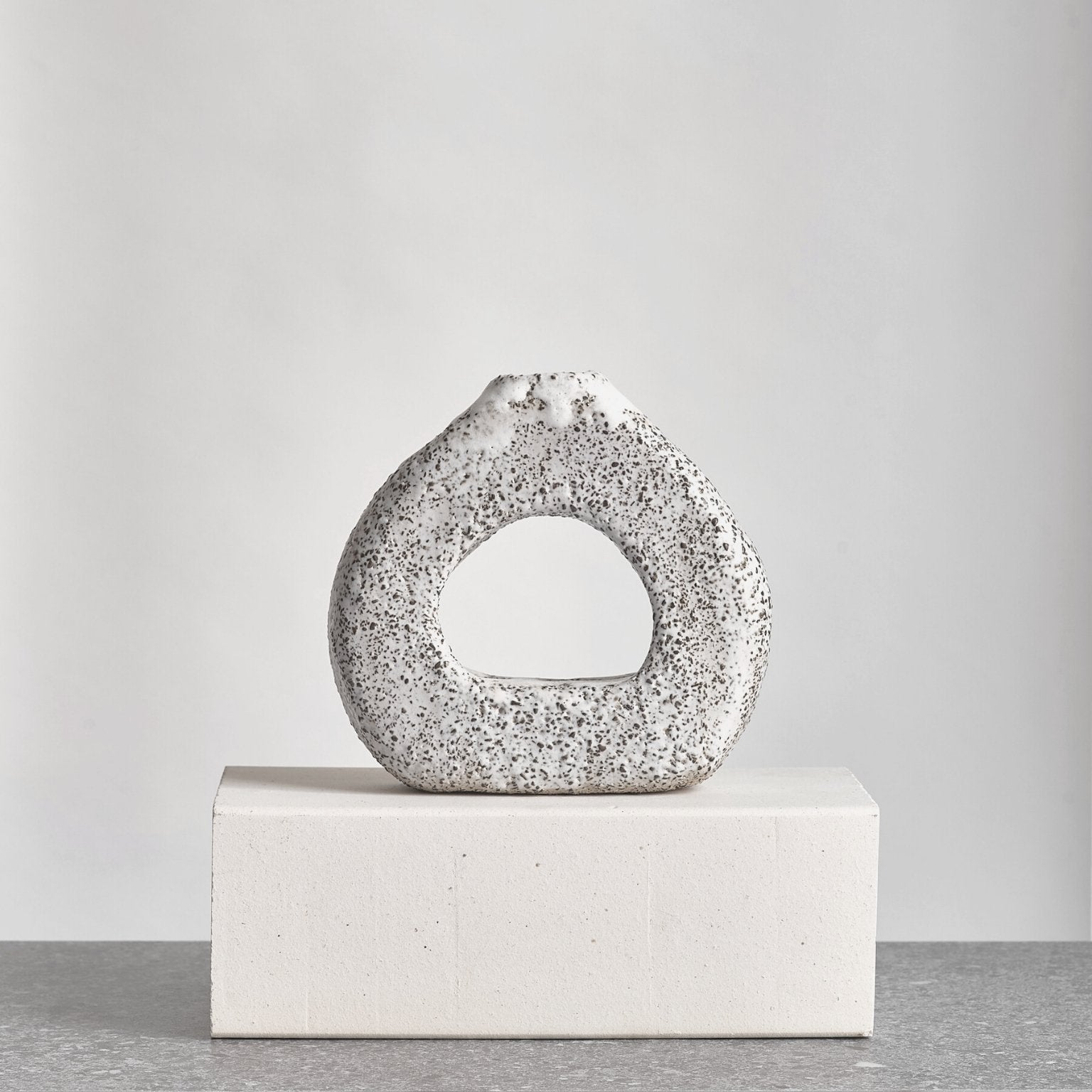 UnFormed nº I | Ceramic Sculpture - the elementhal